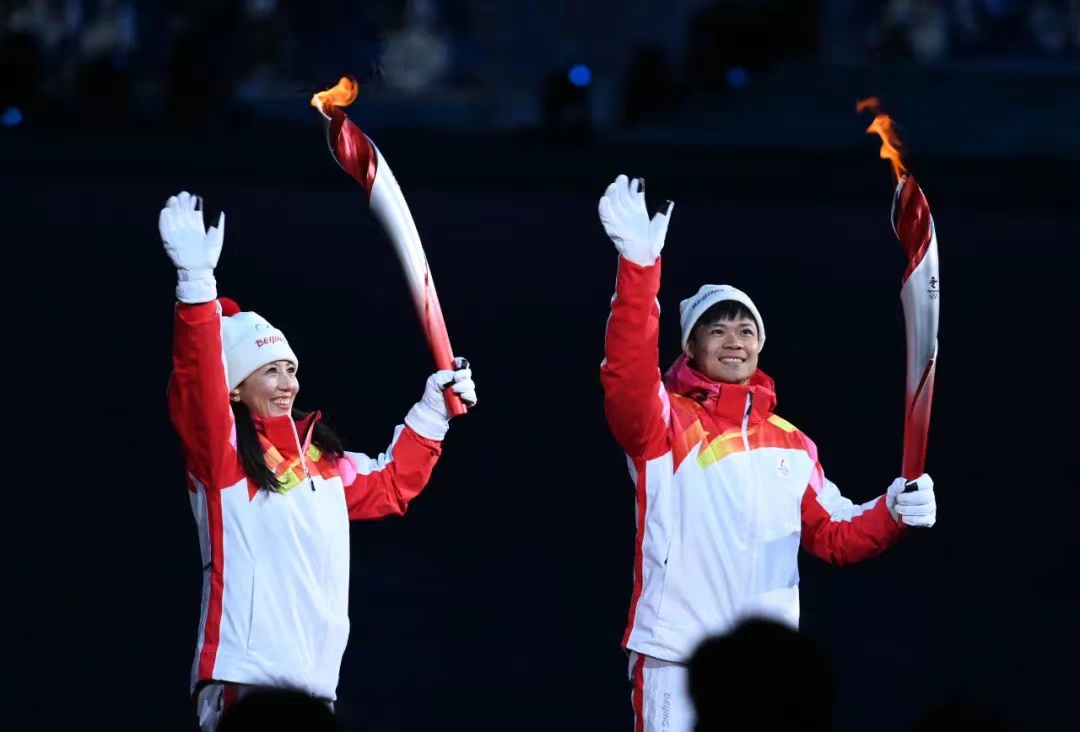 据悉,中国石化还为北京2022冬奥会火炬飞扬披上了碳纤维外衣,是