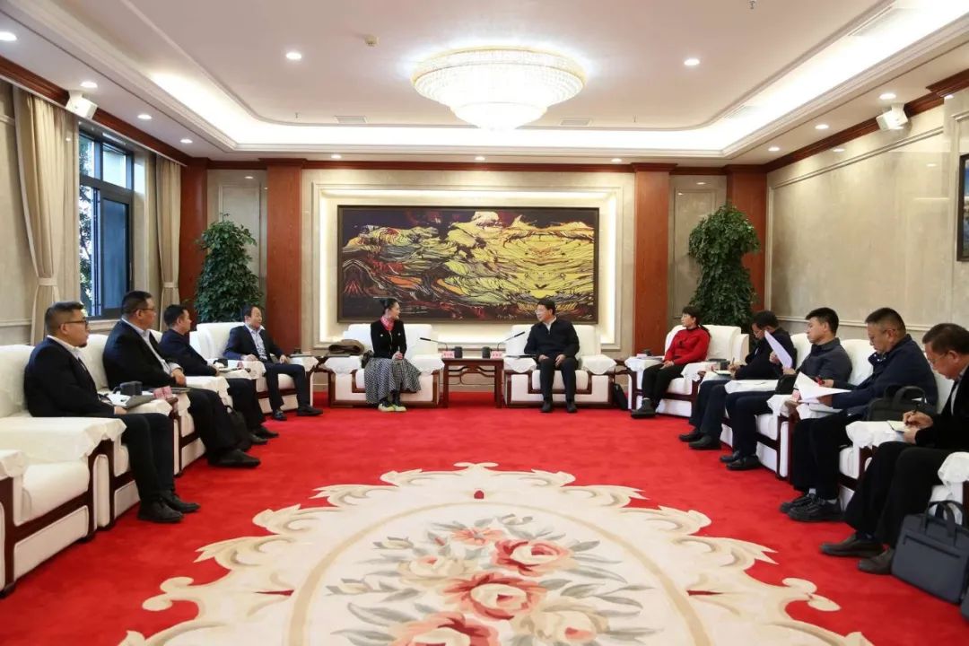 赵瑞君罗萍会见以晴集团董事长周以晴一行