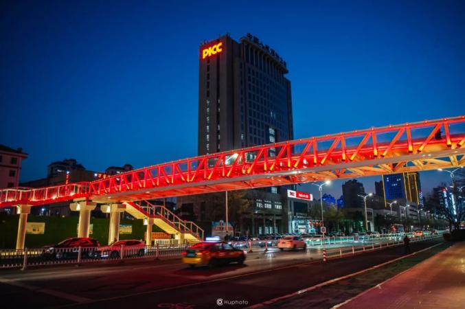 天桥夜景你见过吗颜值杠杠哒