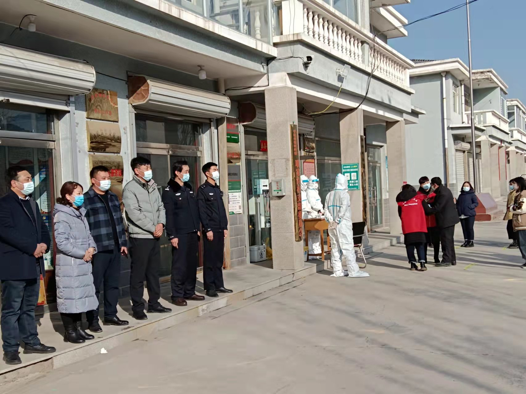 杨树岭镇耿家沟村开展疫情防控演练