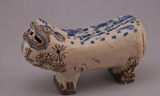 虎年说虎,庆阳文物中的"虎"形象 | 清代虎形瓷枕