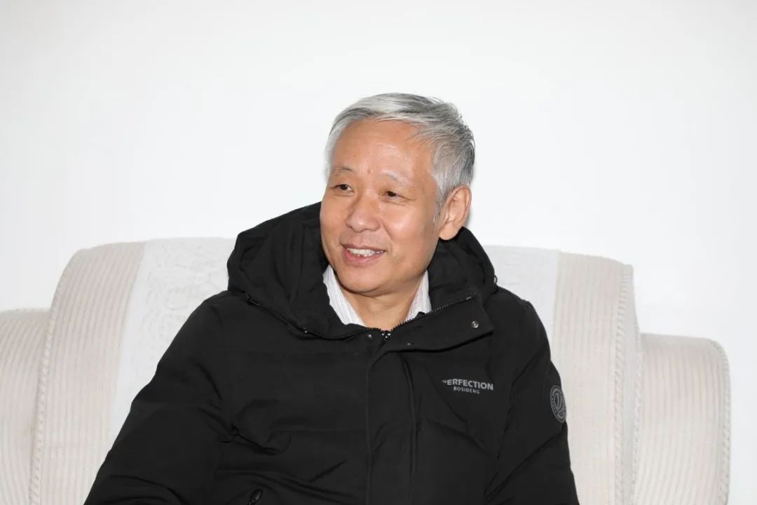 李道华赵建新刘书义贺永红王会昌2月11日上午,介休法院召开历任院长