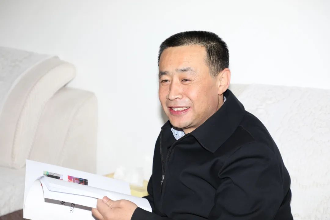 裴志东李道华赵建新刘书义贺永红王会昌2月11日上午,介休法院召开历任