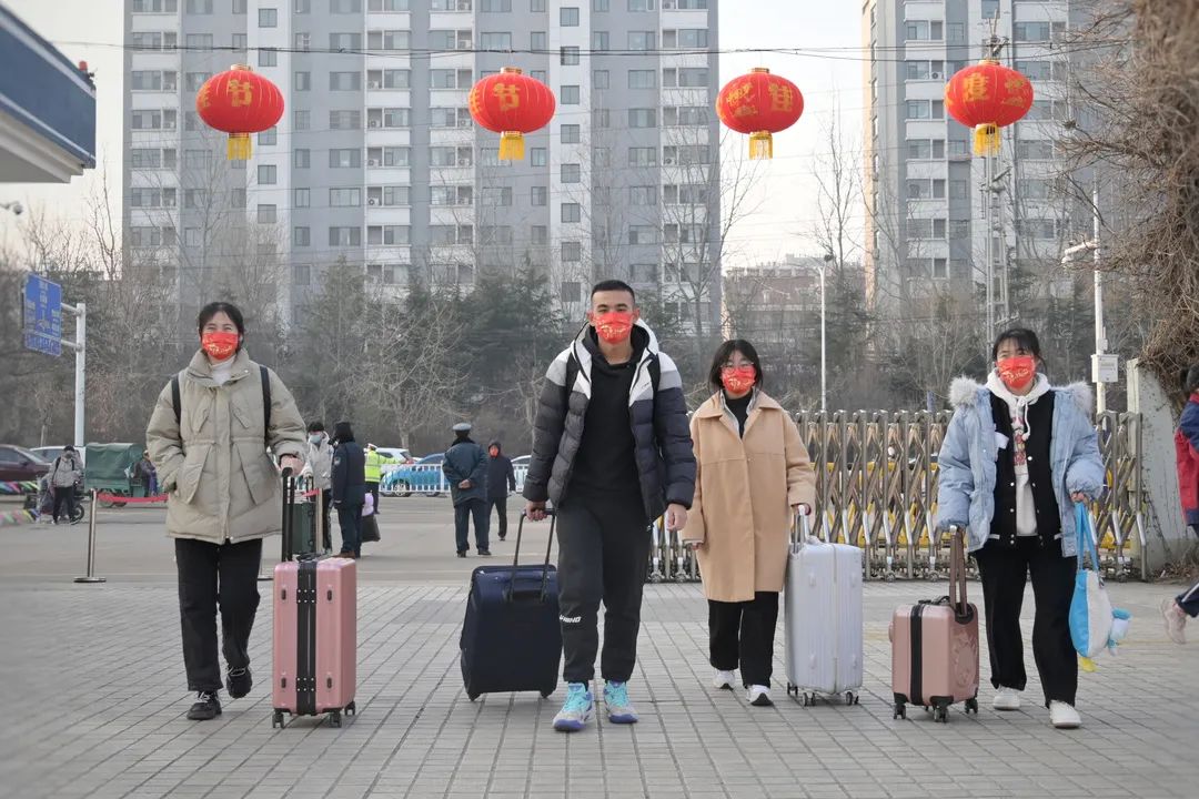 三中開學第一課▲濰城區濰州麓臺學校▲寒亭區明德學校▲壽光市聖城