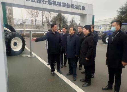 总经理胡海华,潍柴雷沃重工公司董事长徐宏,总经理王桂民等企业高层