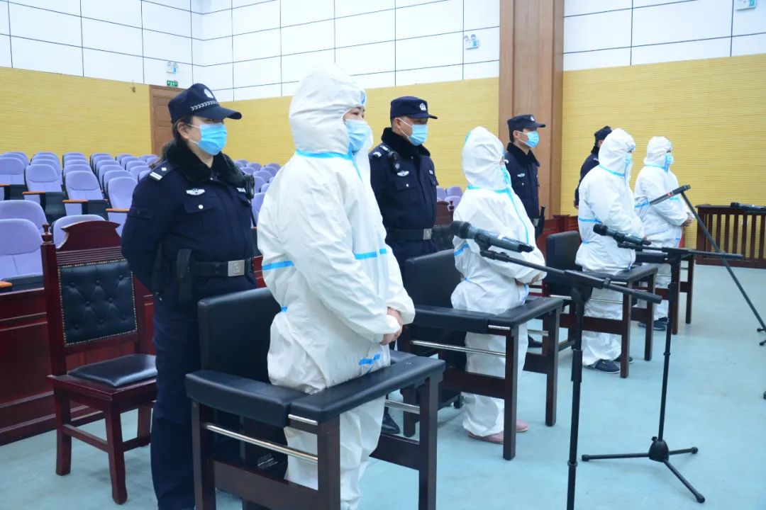 寿县法院开庭审理一起涉恶案件