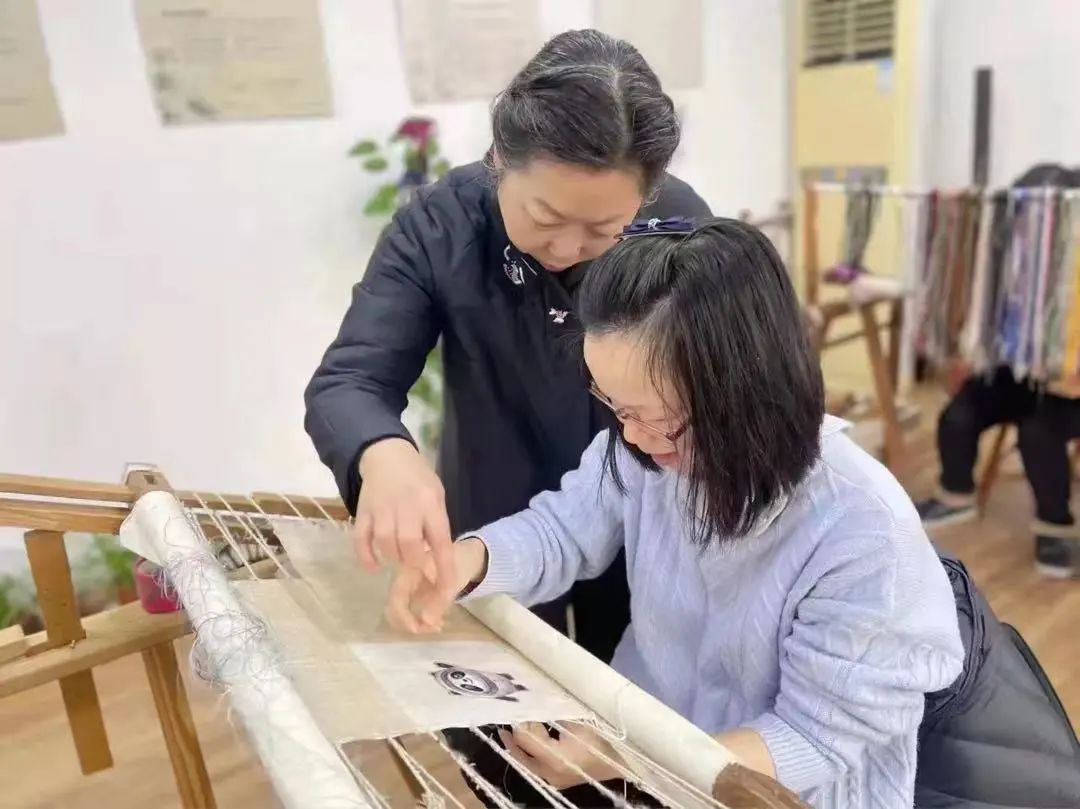 國家級非遺夏布繡傳承人為冬奧會喝彩