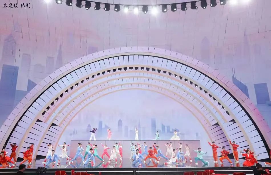 天水师院张含亮荣登央视2022年元宵晚会_澎湃号·政务_澎湃新闻-The Paper