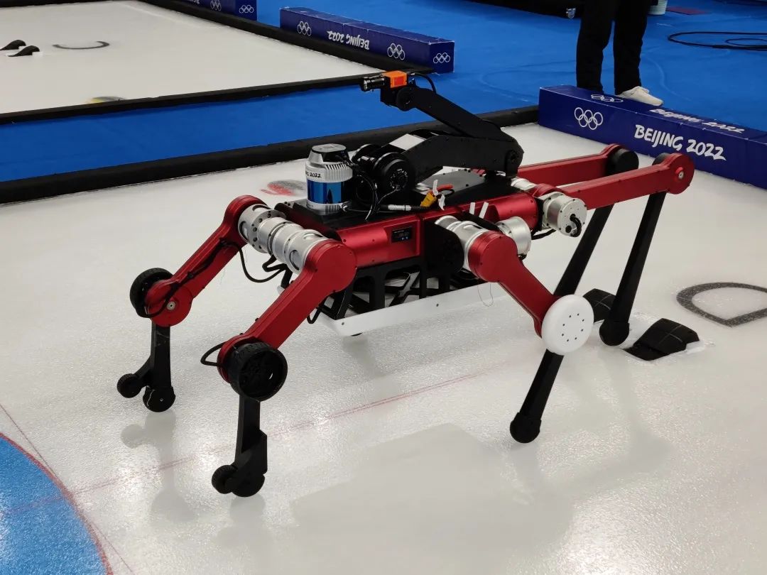 世界首款上海交大冰壶机器人选手亮相冬奥会