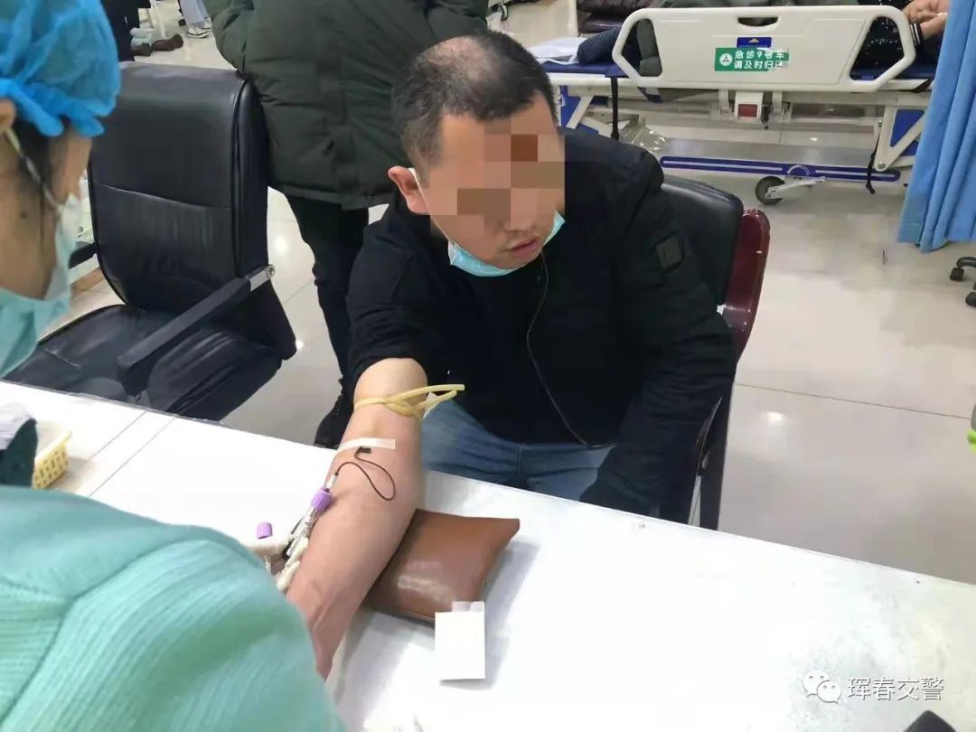 经呼气式酒精检测,确定杨某存在醉驾嫌疑,带其到医院抽血检测,结果为