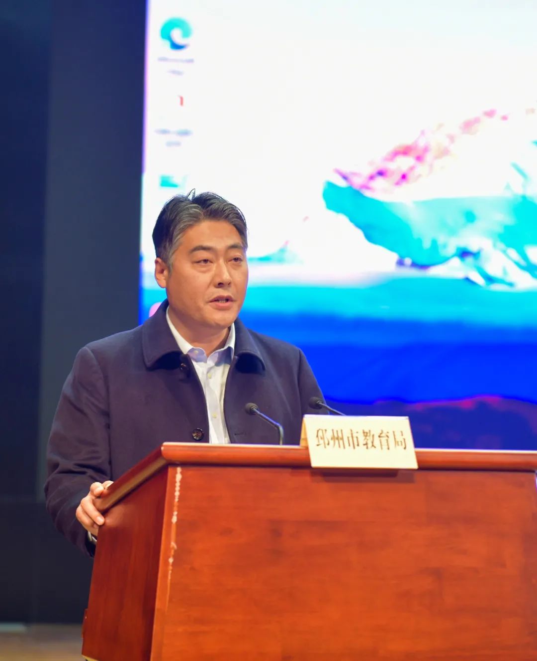 市教育局召开全市2022届高三第一次调研抽测分析暨