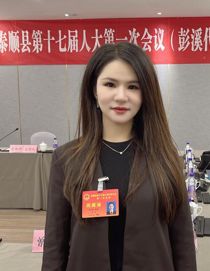 聚焦两会女代表女委员建言献策传递巾帼好声音二