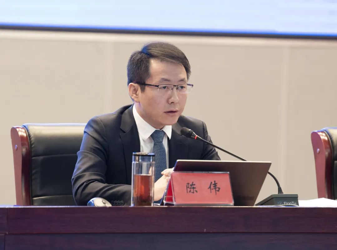 陈伟强调:以排头兵的担当,铁军的力度,急行军的速度抓好三大战新产业