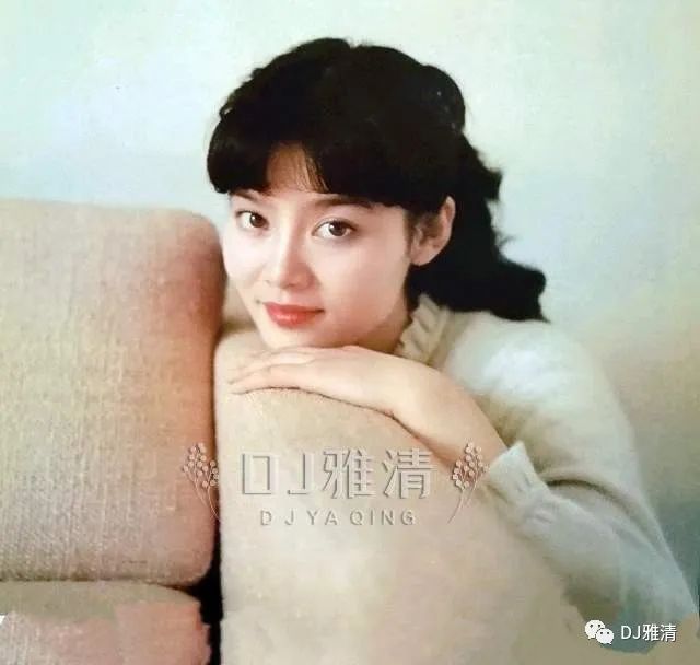 老閨蜜主演潘虹面對八旬老母的催婚她為何泣不成聲