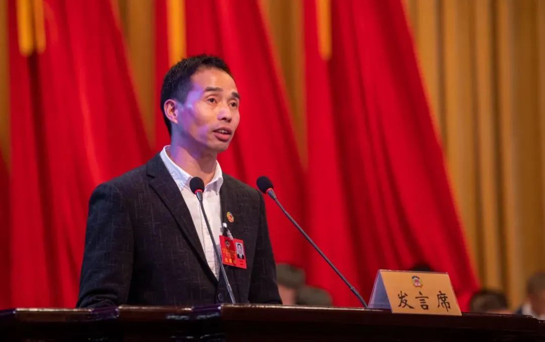 富裕的建议关于推进文成数字电商"产业化"县政协委员 刘钦华▌建议