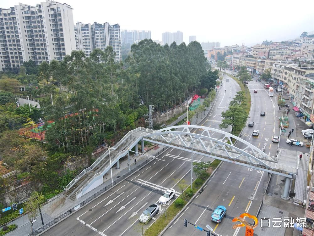 完工亮相广州大道北白云段新增7条安全路
