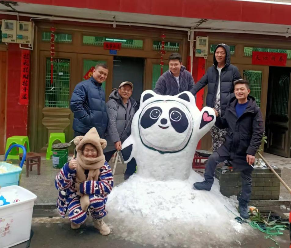 高手在身边桂山乡堆出花式雪墩墩