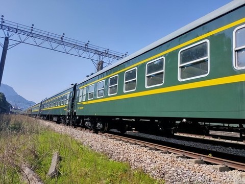 拉萨至西宁间新增临时旅客列车