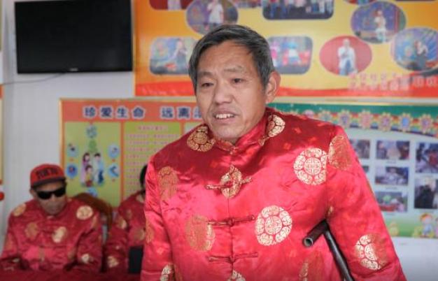 今天你拍了吗你笑起来真好看高安道情曲艺队的全家福