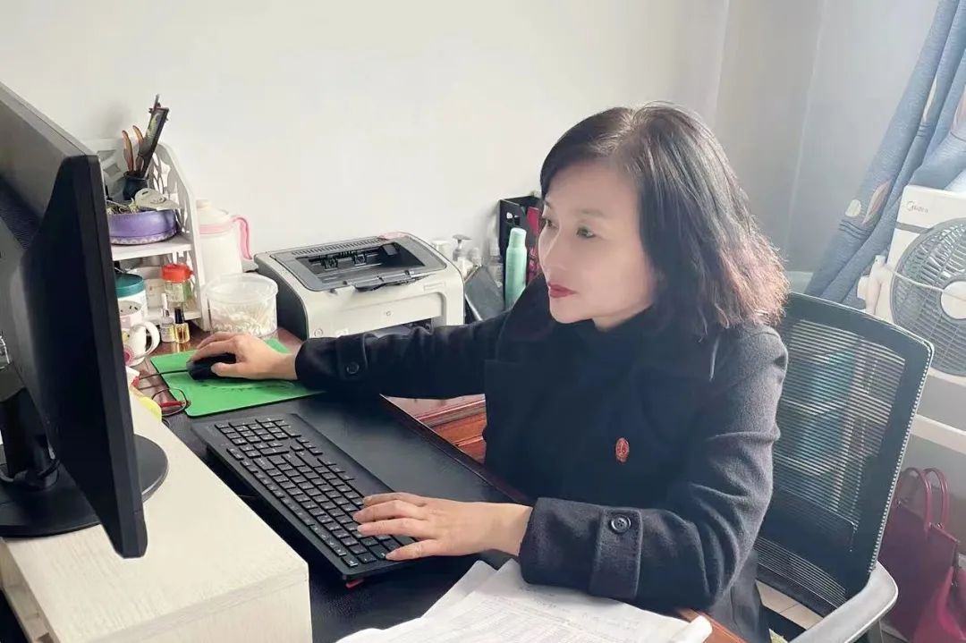 民二庭 柳华梅定纷止争是法官的职责,但法律也应当是有温度的,法官