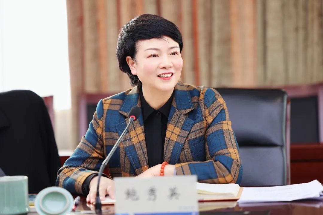 鲍秀英赴浙大城市学院调研宗教理论研究工作