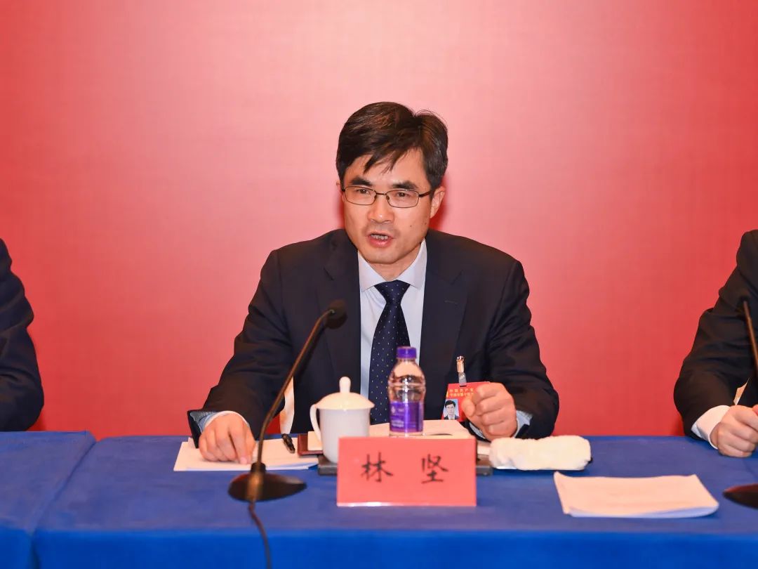 林坚积极推进六大变革助力打造六个之都为宁波加快建设现代化滨海大