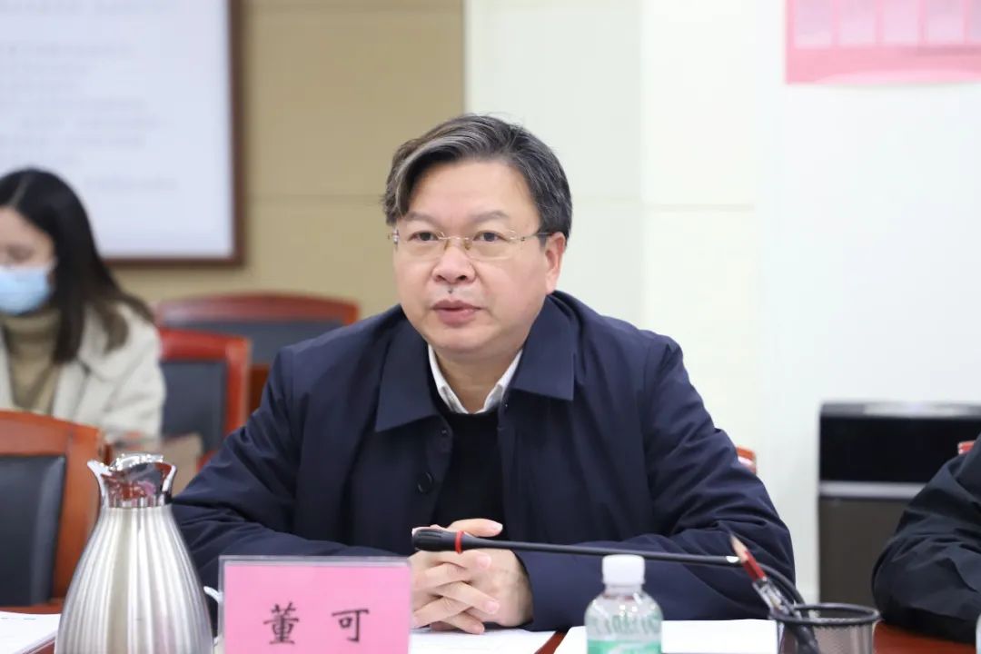 韩兴争与广州南沙区委副书记区长董可会谈