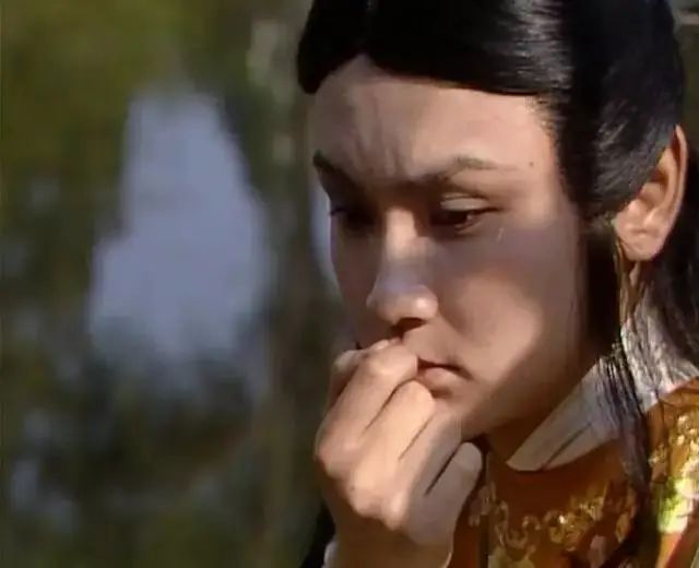 既渴望出世又眷恋红尘的贾宝玉