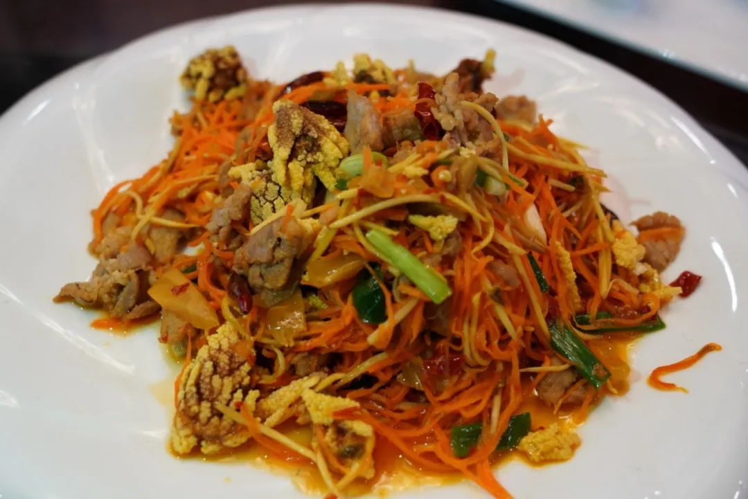 简单的有棕包腌菜汤,一般把棕包切碎加干腌菜,糊