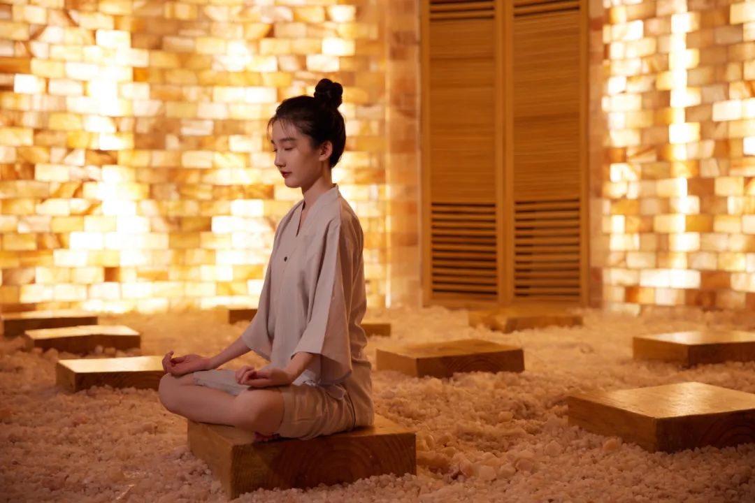 比如北京的曲水兰亭,一张门票价格上千.