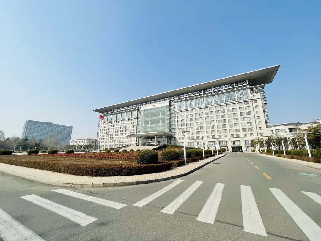 点赞安阳市委市政府大院周末向市民开放