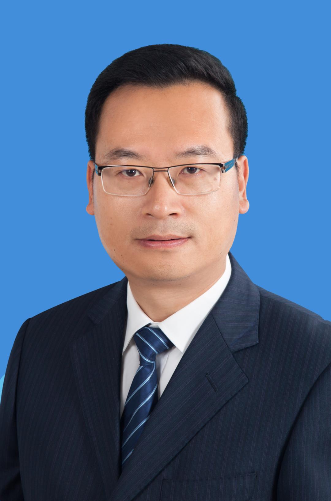 万闻华当选泰州市人民政府市长