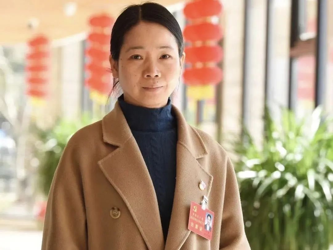 巾帼红从春天再出发女代表热议嘉兴市第九次党代会