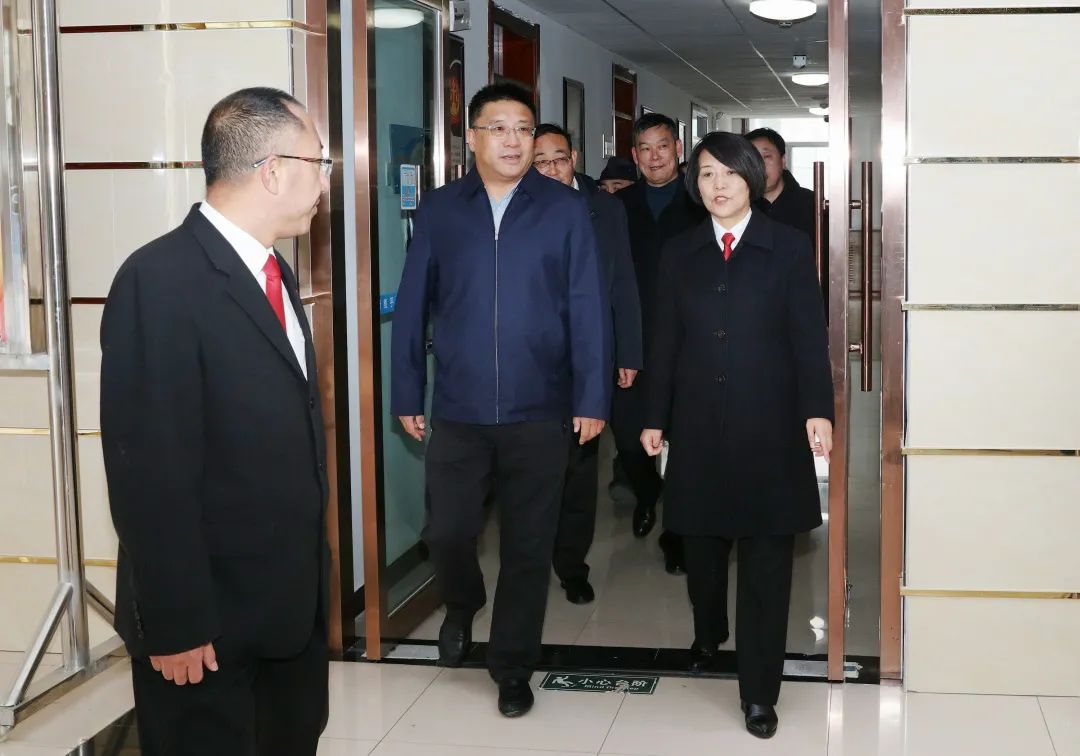 班玛吉表示,玉树中院将认真贯彻蔡成勇书记指示精神