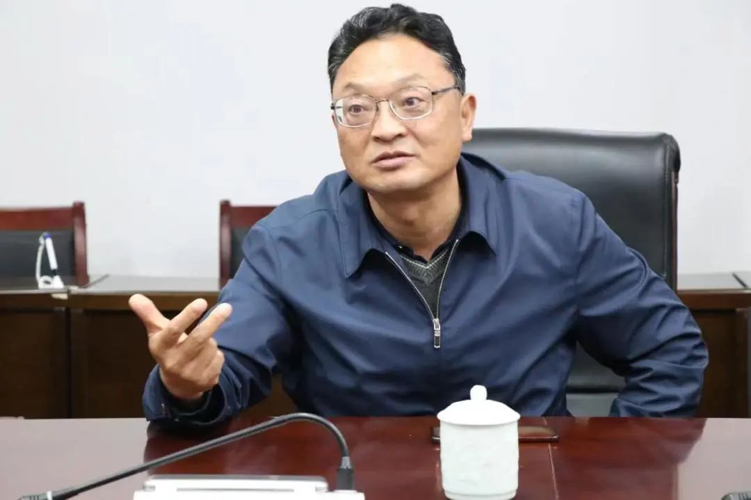 昭通市委常委政法委书记马忠华一行莅临水富法院调研指导工作