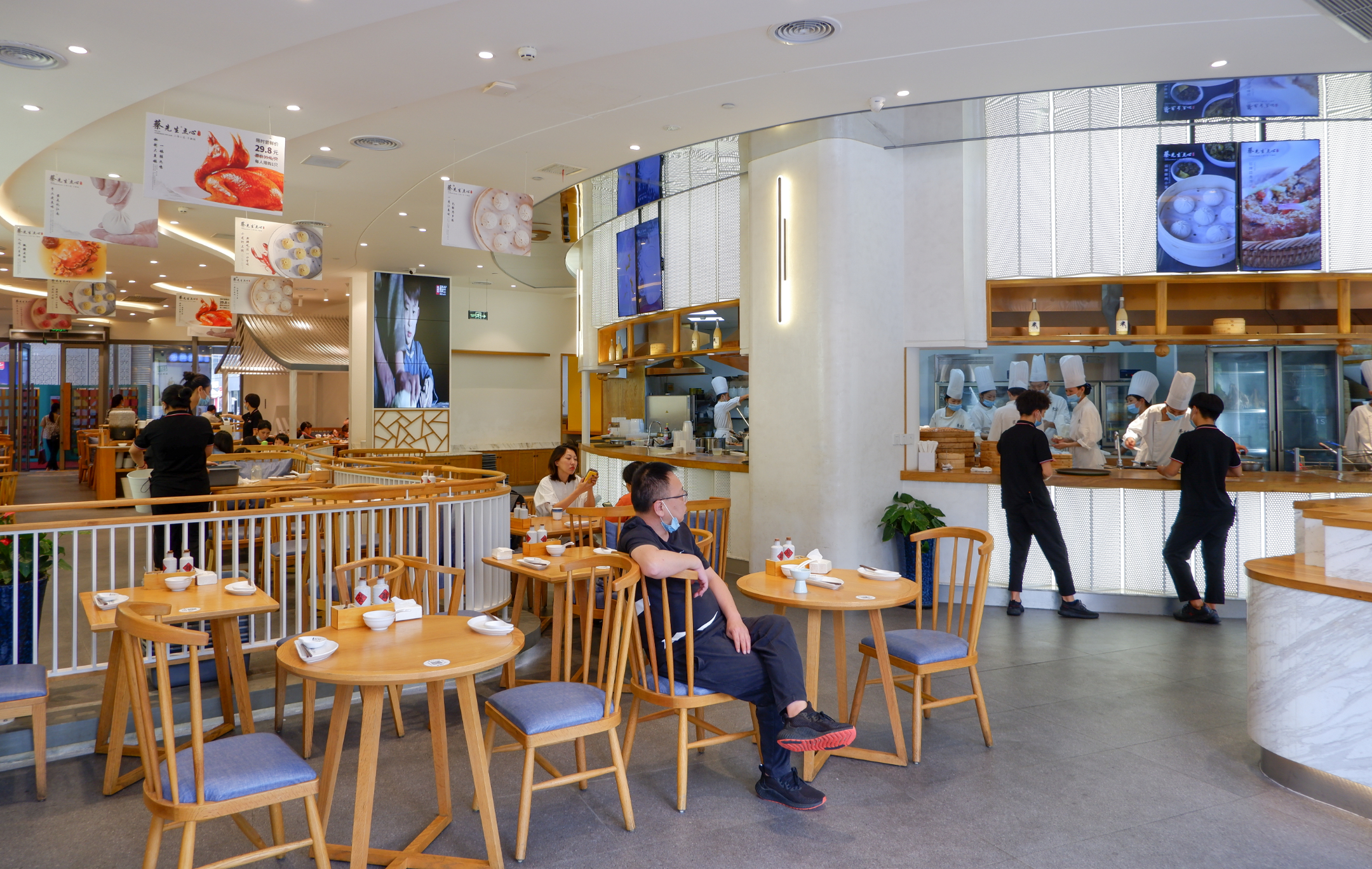 旮旯里网红店也成了早餐示范点