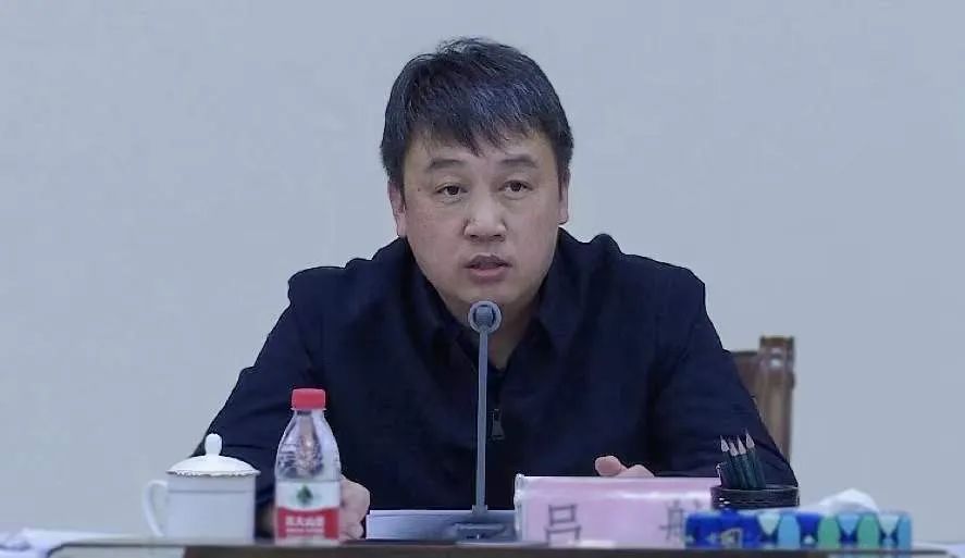头条中共大同区委十一届第5次常委会会议召开
