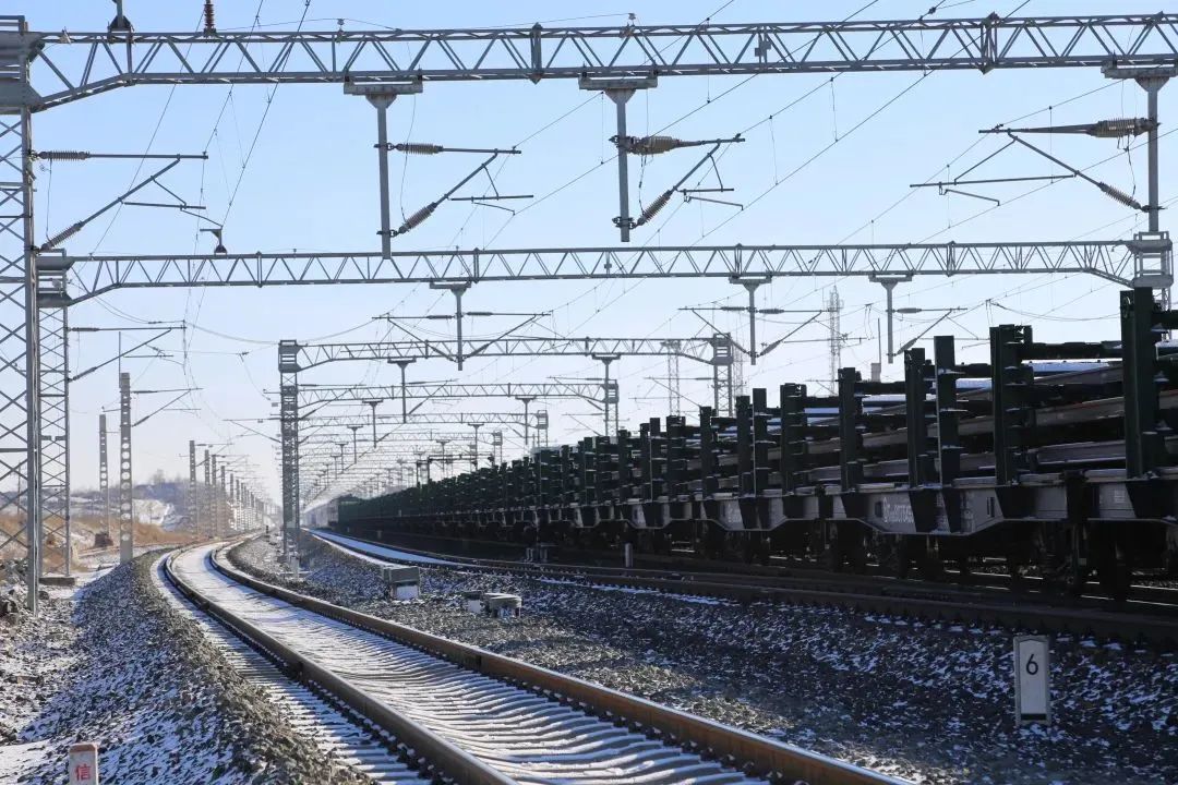 现场直击唐包线集中修换轨施工现场