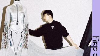 我們?nèi)逃涗浟艘患按蚱苽鹘y(tǒng)”的婚紗的誕生