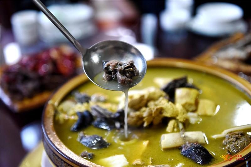 一到春天就想去双柏风景够美够野美食好吃原生态