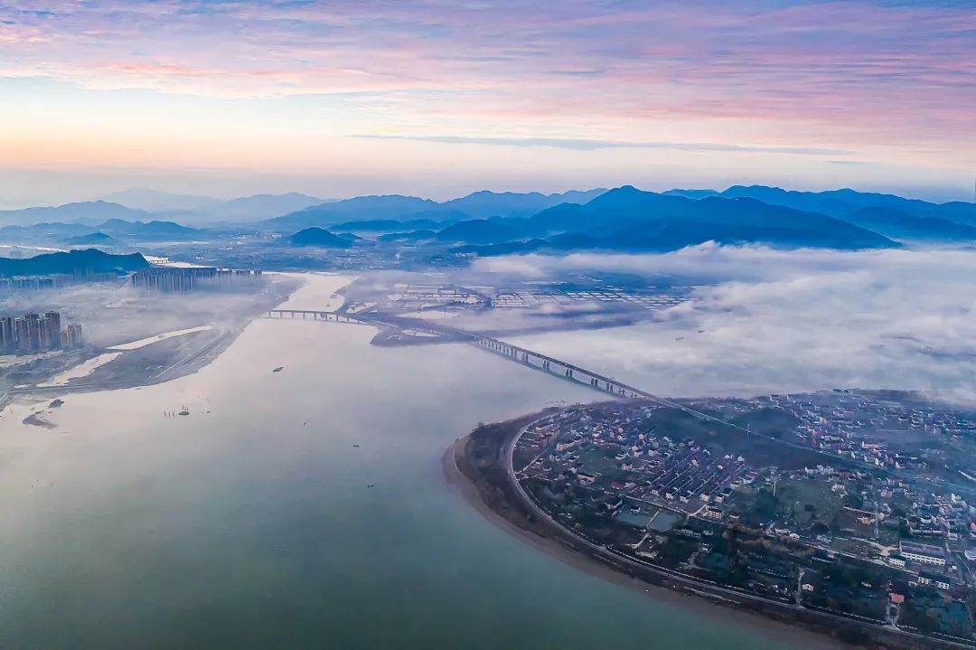 萧滨深度合作发展开启映日别样红的美好未来