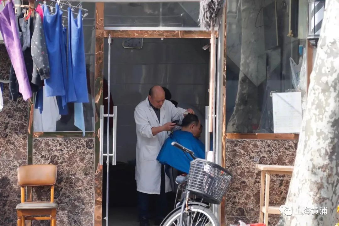 吃龙食文化传统_二月二剃龙头习俗_二月二龙抬头！cba球员组团理发