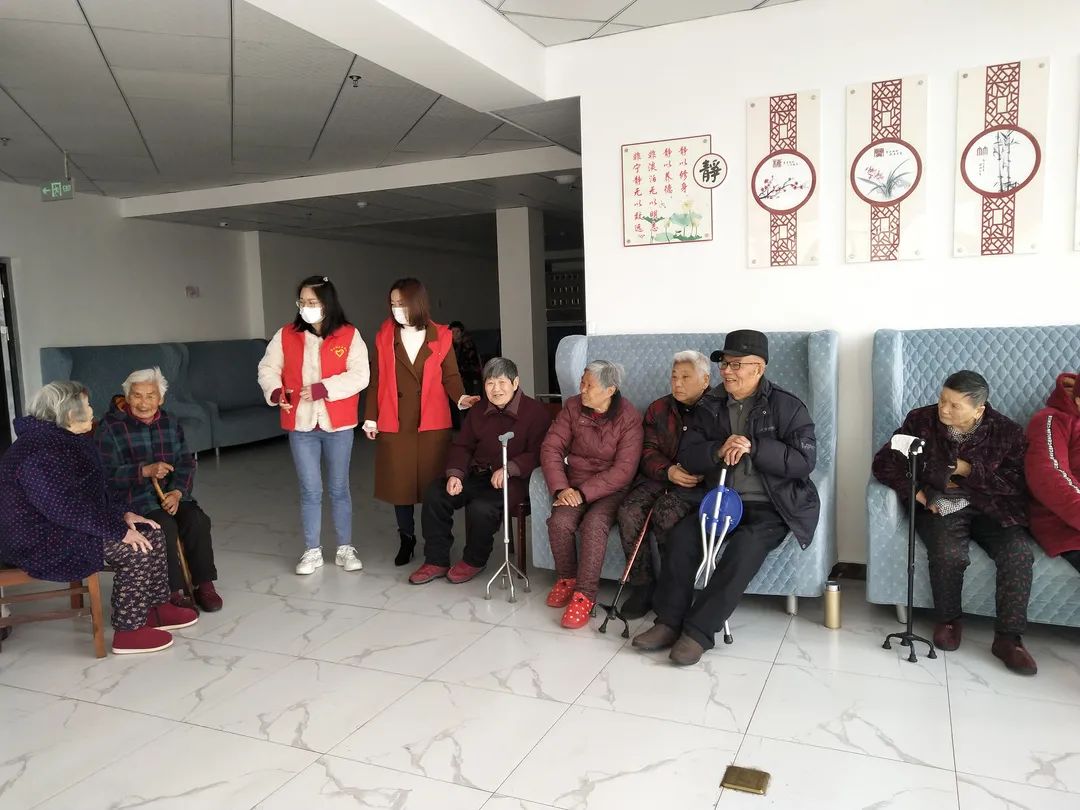 高河镇前进社区妇联妇联开展养老院慰问志愿服务活动