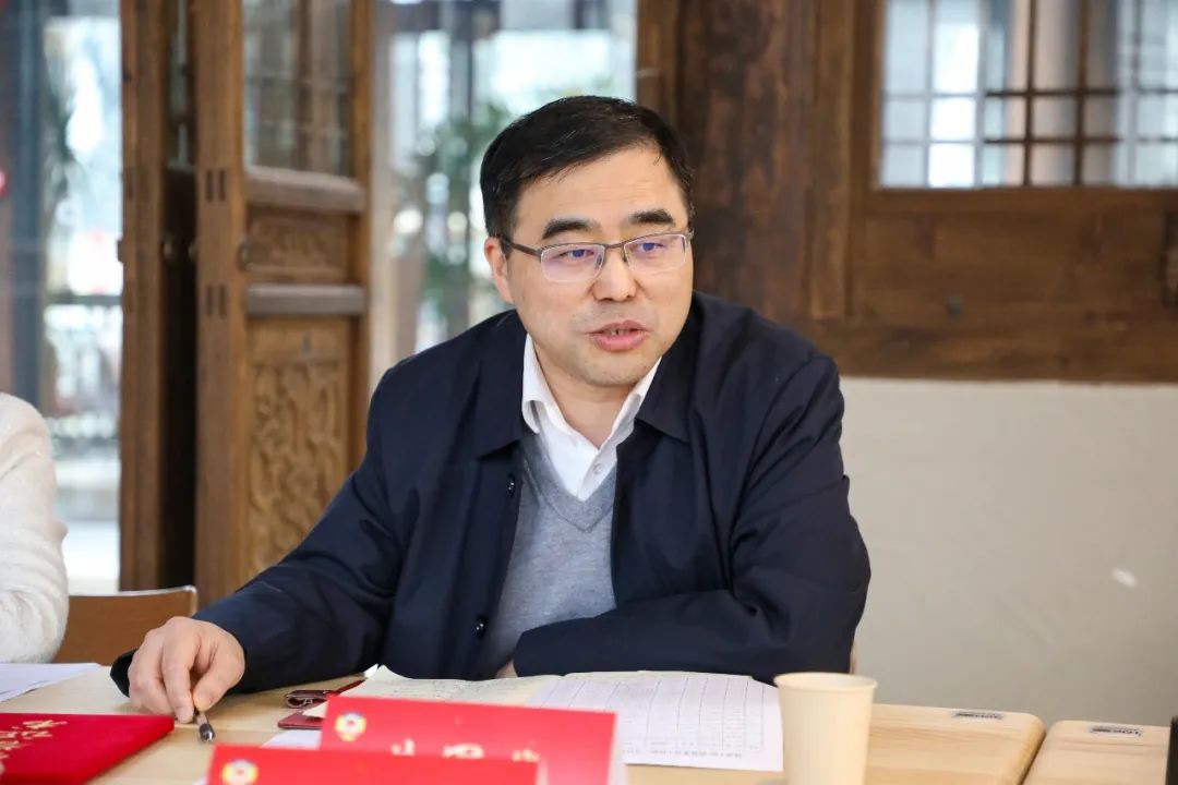 黄军华,陈建义等委员围绕2022年度联络组工作要点,个人履职设想等展开