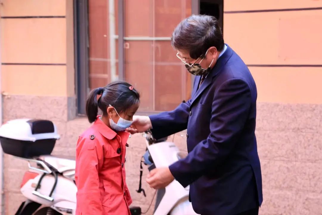 刚获“国家级”荣誉!这位“雷锋侠”又将启程去哪儿?_澎湃号·政务_澎湃新闻-The Paper