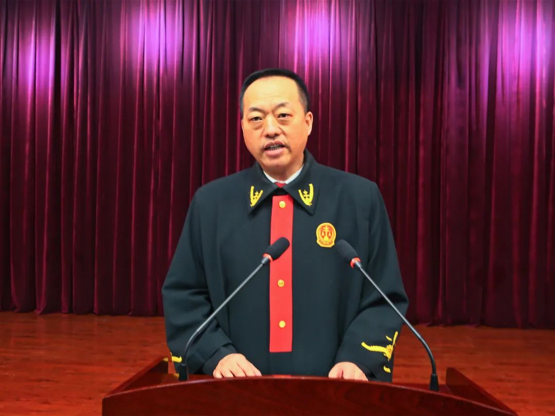 沙法要闻传承燃灯精神续写沙法故事沙区法院举行荣誉天平奖章荣誉天平