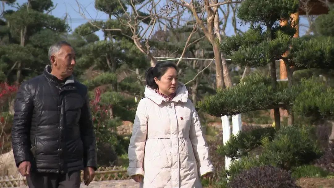 致敬最美巾帼奋斗者巾帼不让须眉的女书记刘爱琴