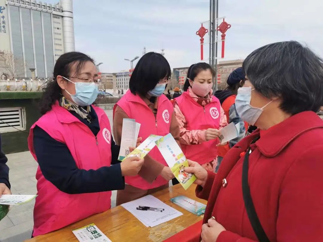 市婦聯巾幗志願者積極參加全市弘揚雷鋒精神聚力文明實踐共享美好生活