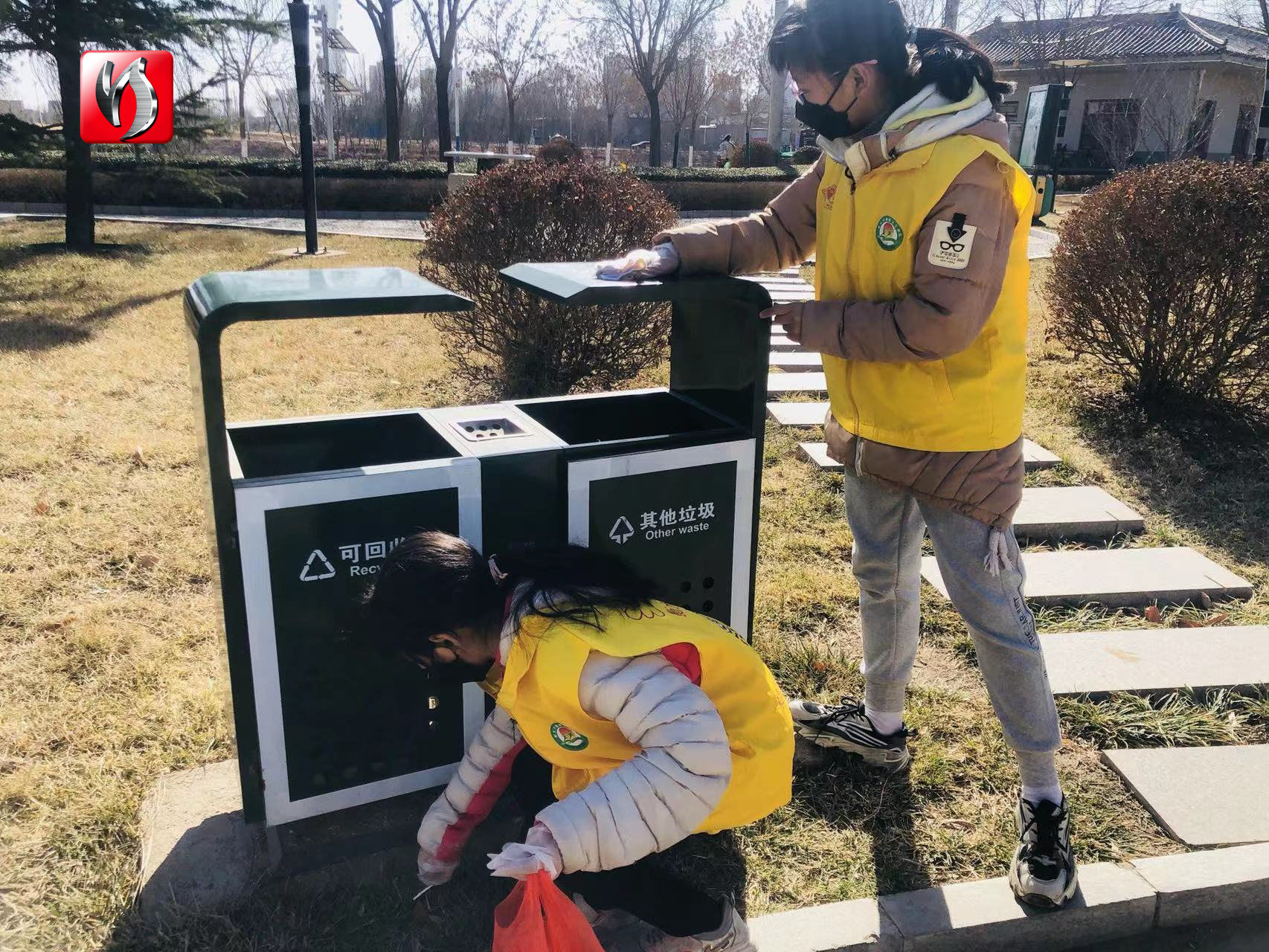 3月5日,衡水春暉義工協會青少年部在市區青年公園舉辦