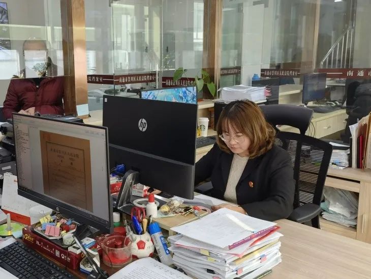 闪闪发光的螺丝钉裴彩霞在每个岗位都留下一抹亮色